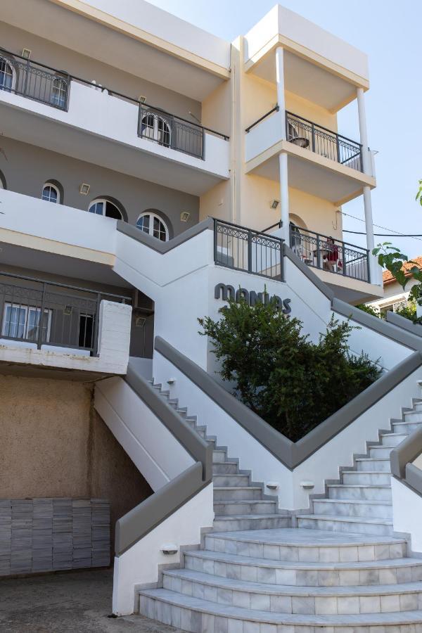 Manias Hotel Apartments Agia Marina Dış mekan fotoğraf