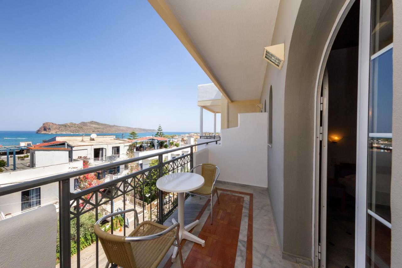 Manias Hotel Apartments Agia Marina Dış mekan fotoğraf